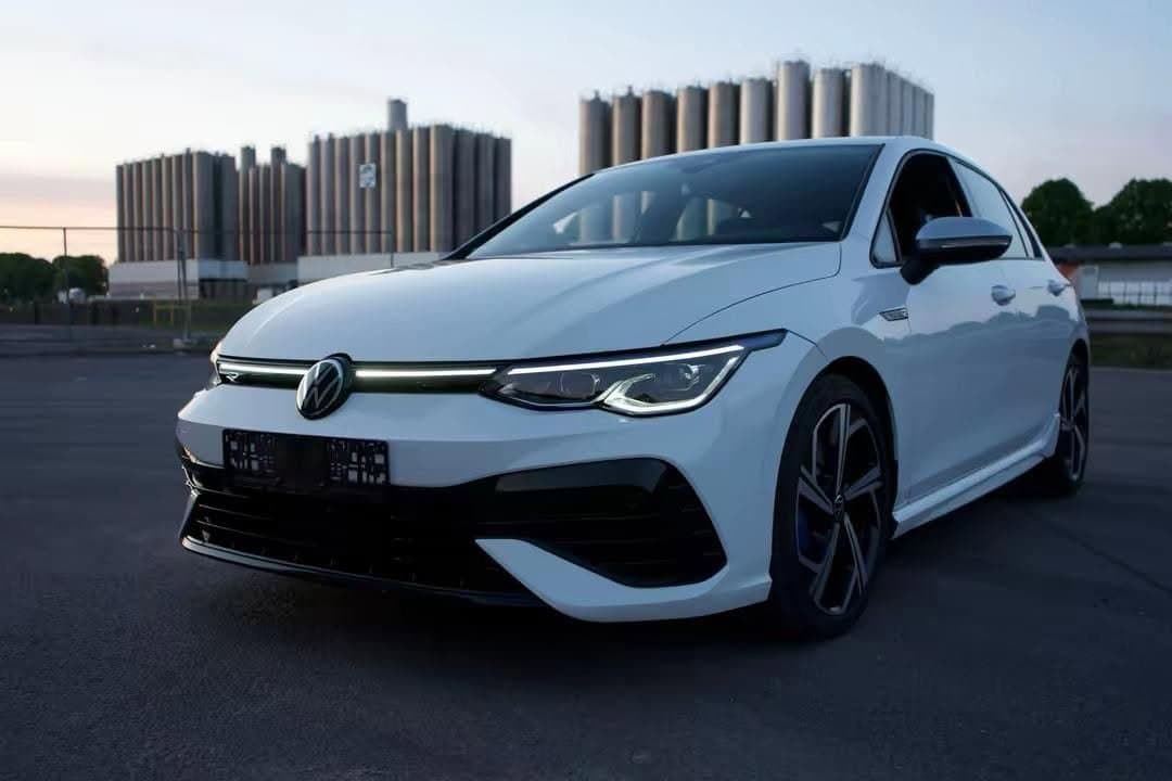 Golf 8 R Performance