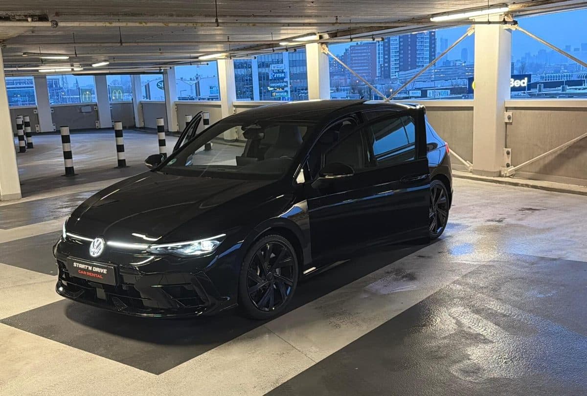 Volkswagen Golf 8.5R + Akra